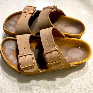 Toddler Birkenstocks brown